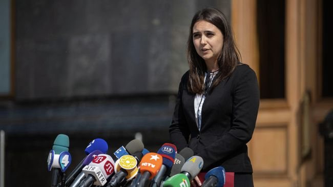 Зеленский ввел санкции против экс-пресс-секретаря Мендель