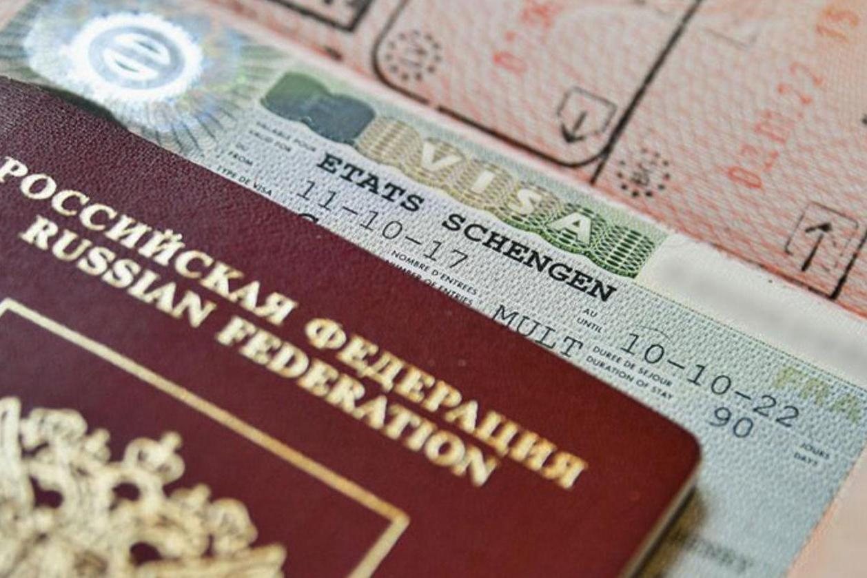 Минюст США начал антимонопольную проверку против пяти телеканалов после бойкота освещения Трампа