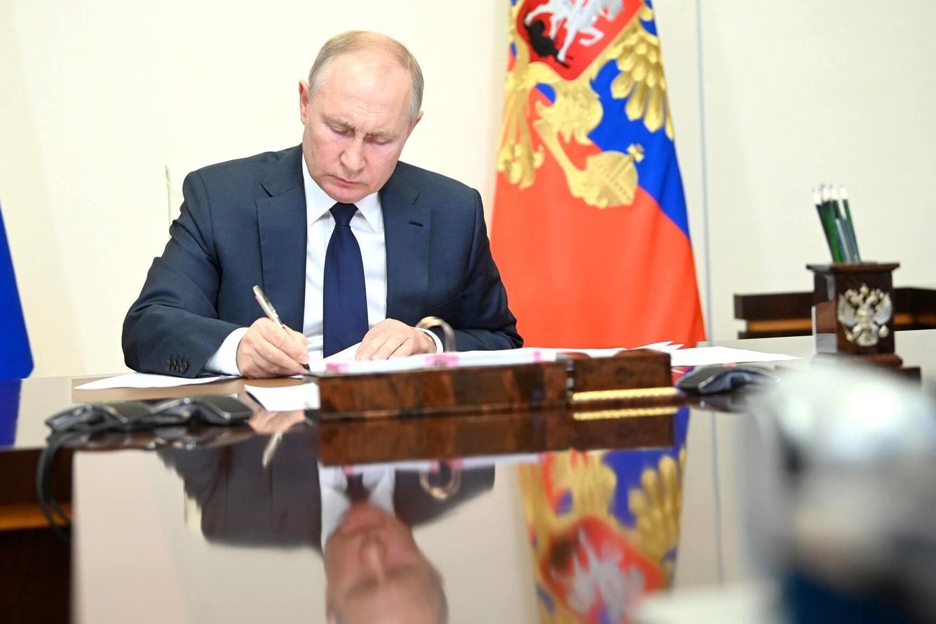 Путин закрыл данные о покупателях и логистике российского энергоэкспорта