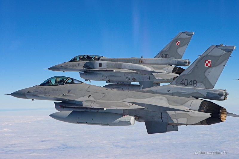 В Польше хотят предупреждать по SMS о подъемах F-16 из-за опасности на востоке