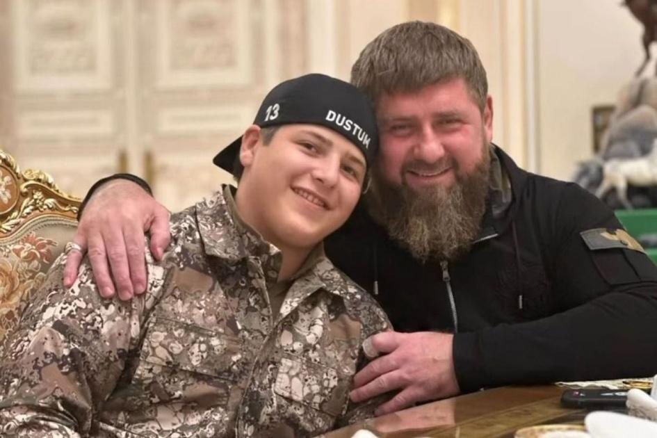 Кадыров получил звание почетного железнодорожника, число его наград превысило сотню
