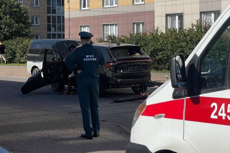 При взрыве автомобиля в Петербурге погиб военный Сергей Сечков