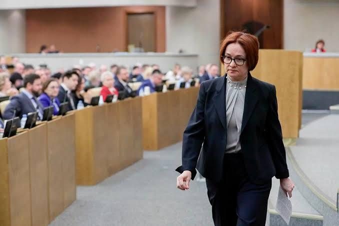 ЦБ сохранил ключевую ставку на уровне 14% на фоне роста неплатежей и бюджетных рисков