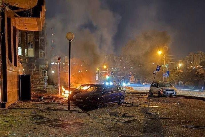 Пять человек пострадали при атаке дронов на предприятие в Пермском крае