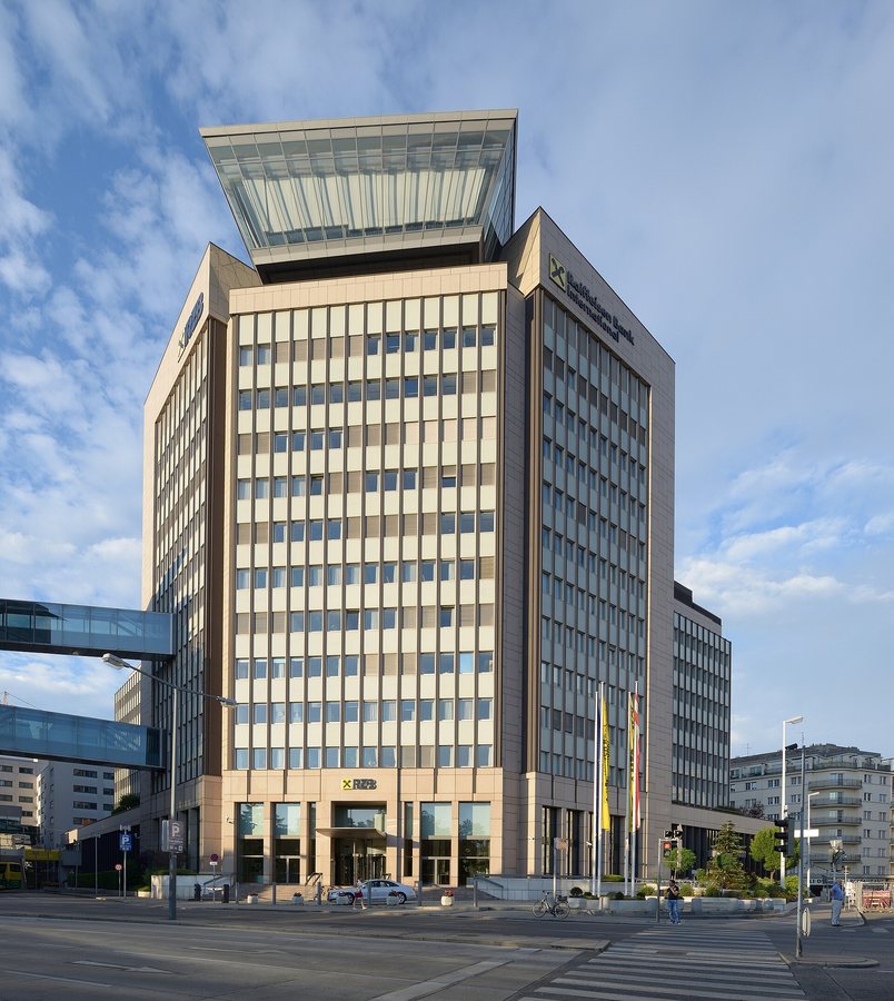 Венский суд обязал Rasperia выплатить Raiffeisen Bank €3,15 млрд