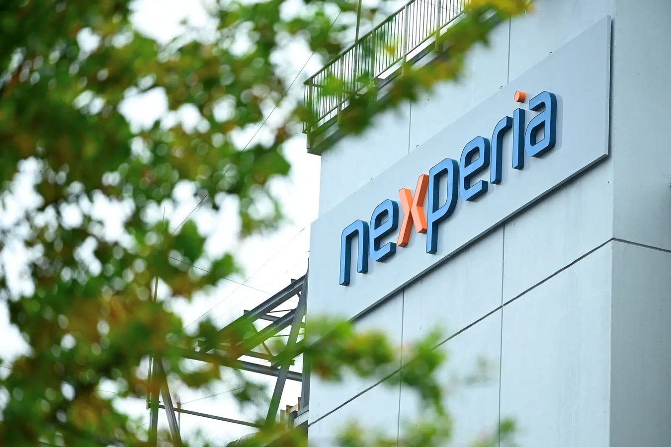Китайский суд заморозил активы Nexperia на $300 млн по иску Wingtech