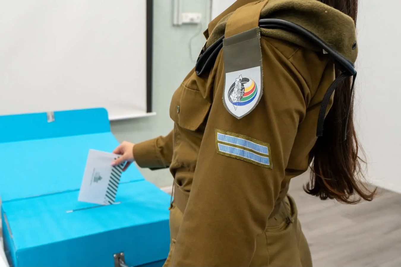 Блок Нетаньяху лидирует на выборах в Израиле, но не получает большинства