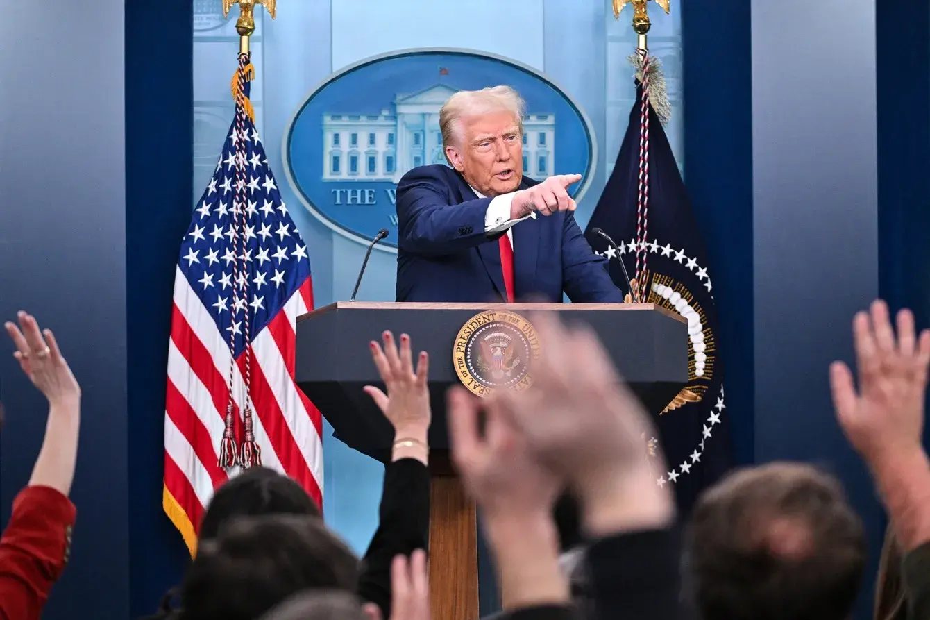 Трамп запретил CNN, MS NOW и Politico доступ в Белый дом